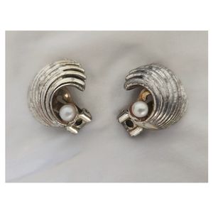 Vintage Marboux Clip-on Earrings